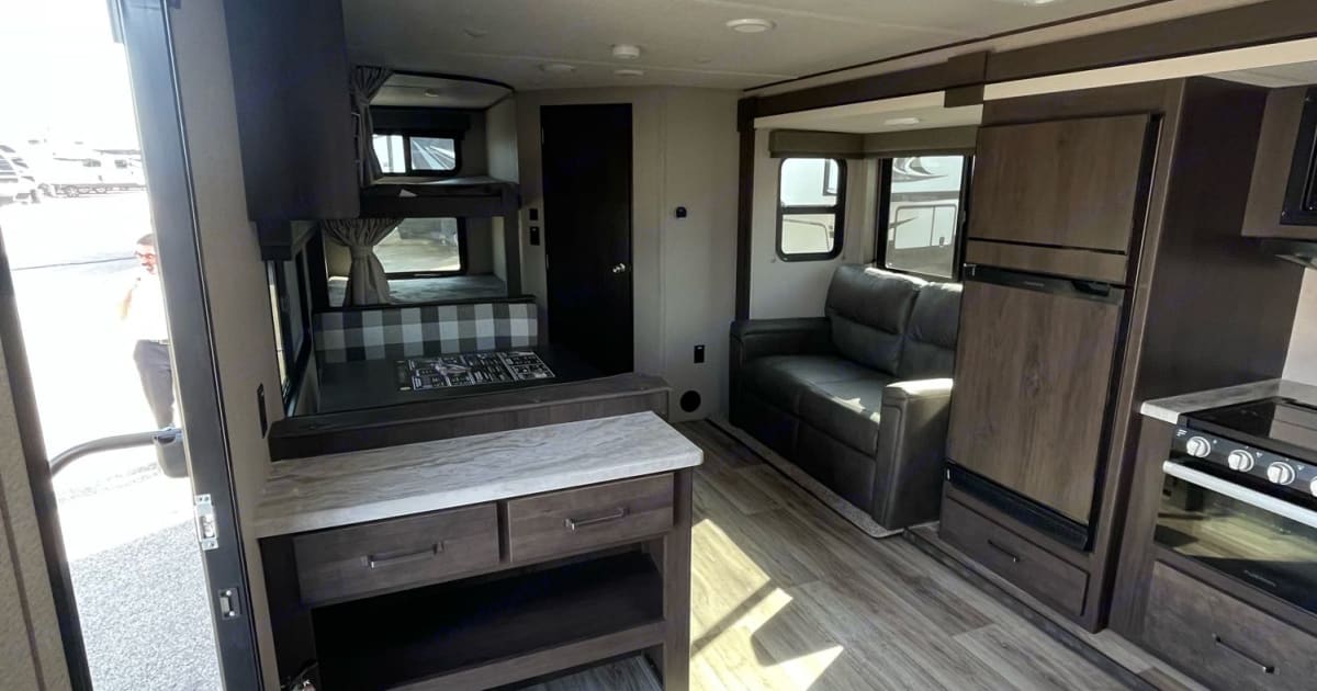 2022 Grand Design Transcend 261BH Travel trailer Rental in Delafield
