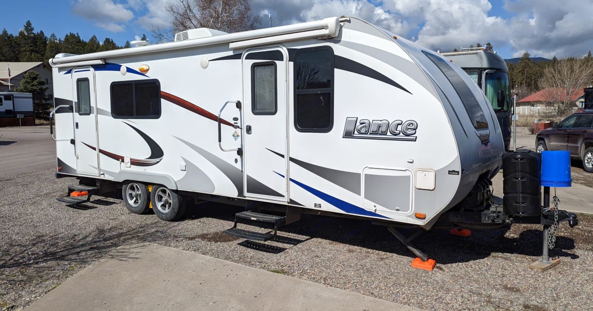 2015 Lance Manufacturing Lance Manufacturing Trailer Travel trailer