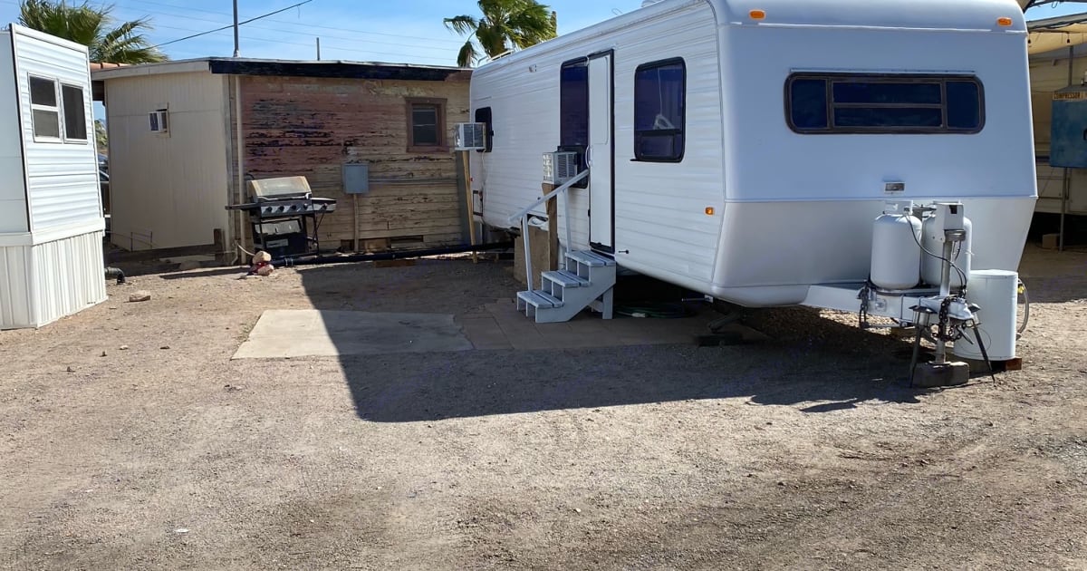 1989 Newmar Kountry Star Travel trailer Rental in Yuma, AZ Outdoorsy