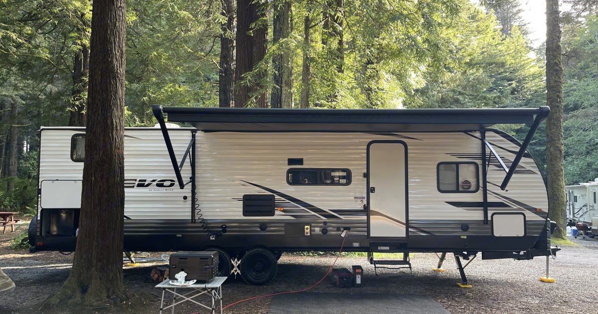 2022 Forest River Evo T2990 Travel trailer Rental in Redding, CA