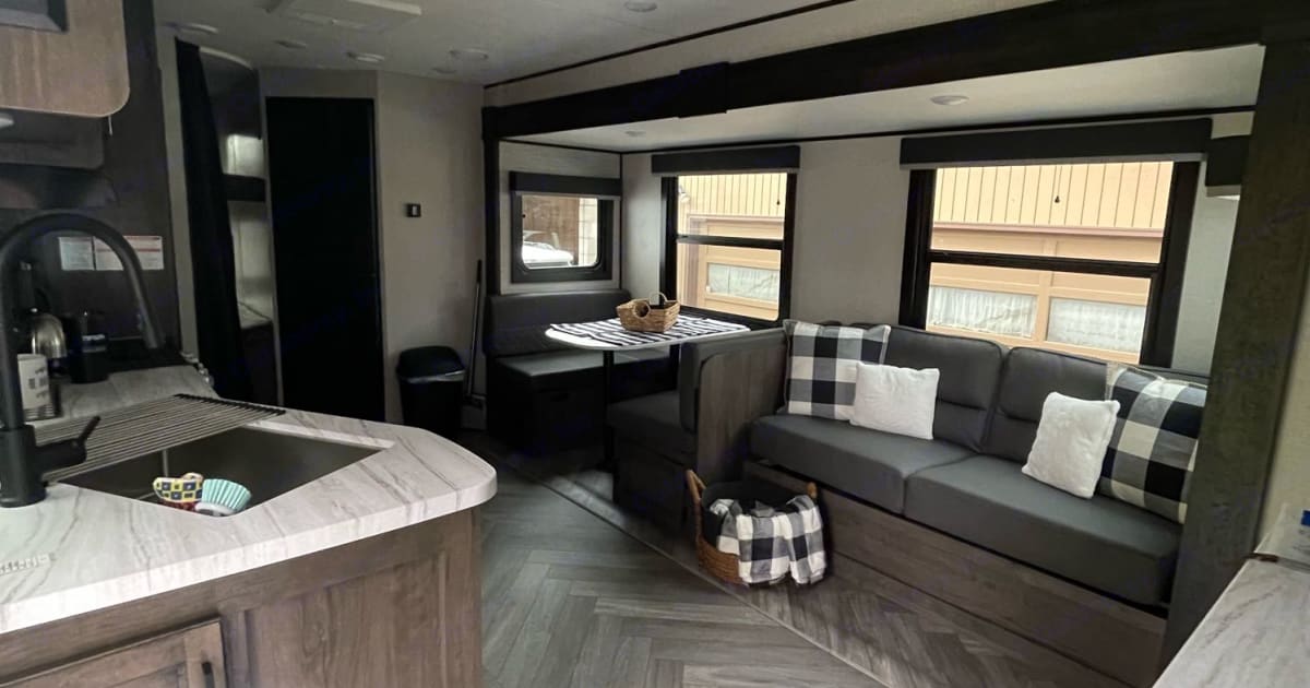 2022 Olympia 26 BHS Travel trailer Rental in Redmond, OR Outdoorsy