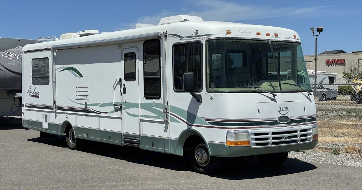 1997 Rexhall Xl3250 Class A Rental in Grand Junction, CO | Outdoorsy