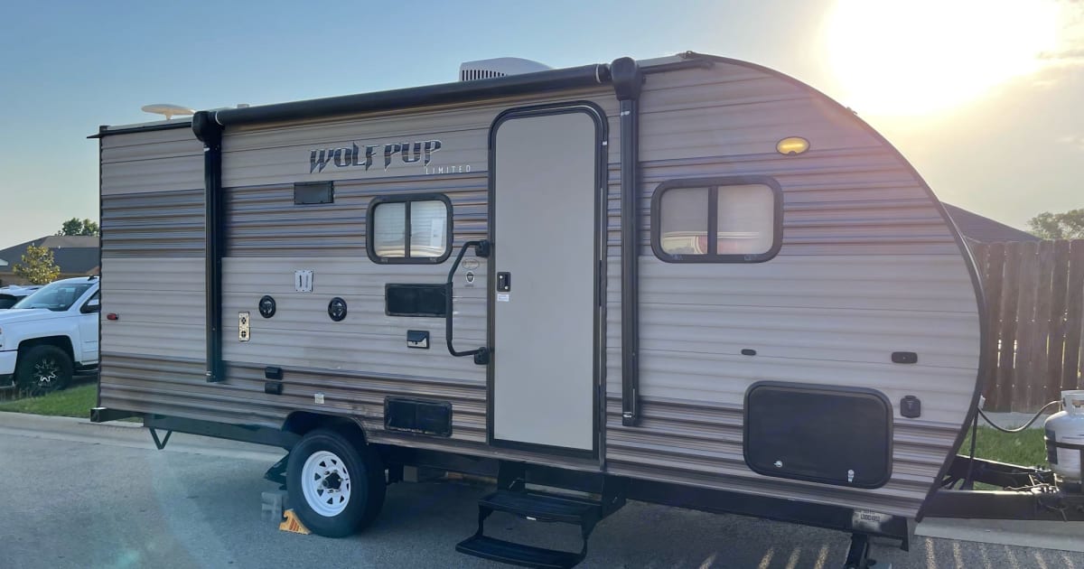 2017 Forest River Cherokee Wolf Pup Cascade Travel trailer Rental in