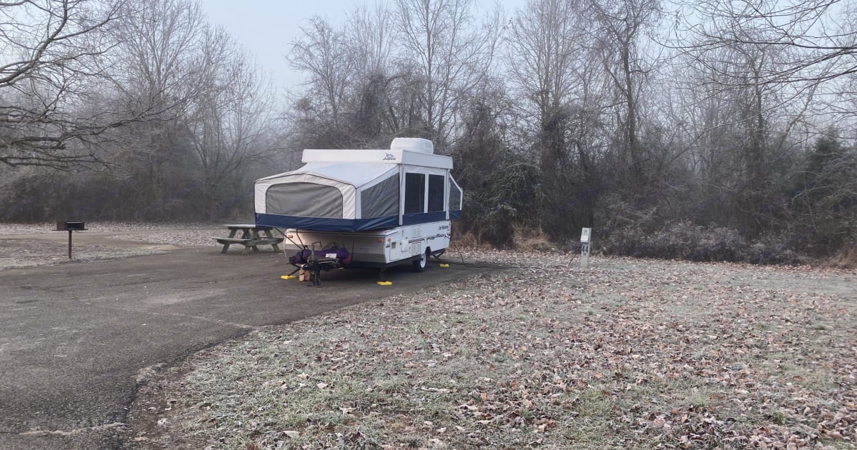 2006 Jayco Jay Folding trailer Rental in Jeffersonville, IN Outdoorsy