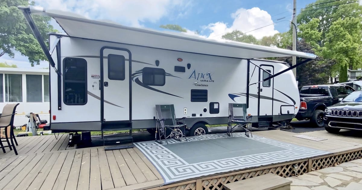 2017 Coachmen Apex Travel trailer Rental in Howell, MI Outdoorsy