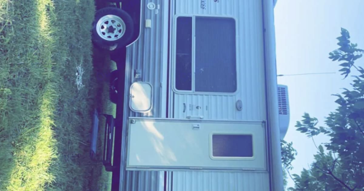 2005 Four Winds Express Lite Travel trailer Rental in Shepherdsville