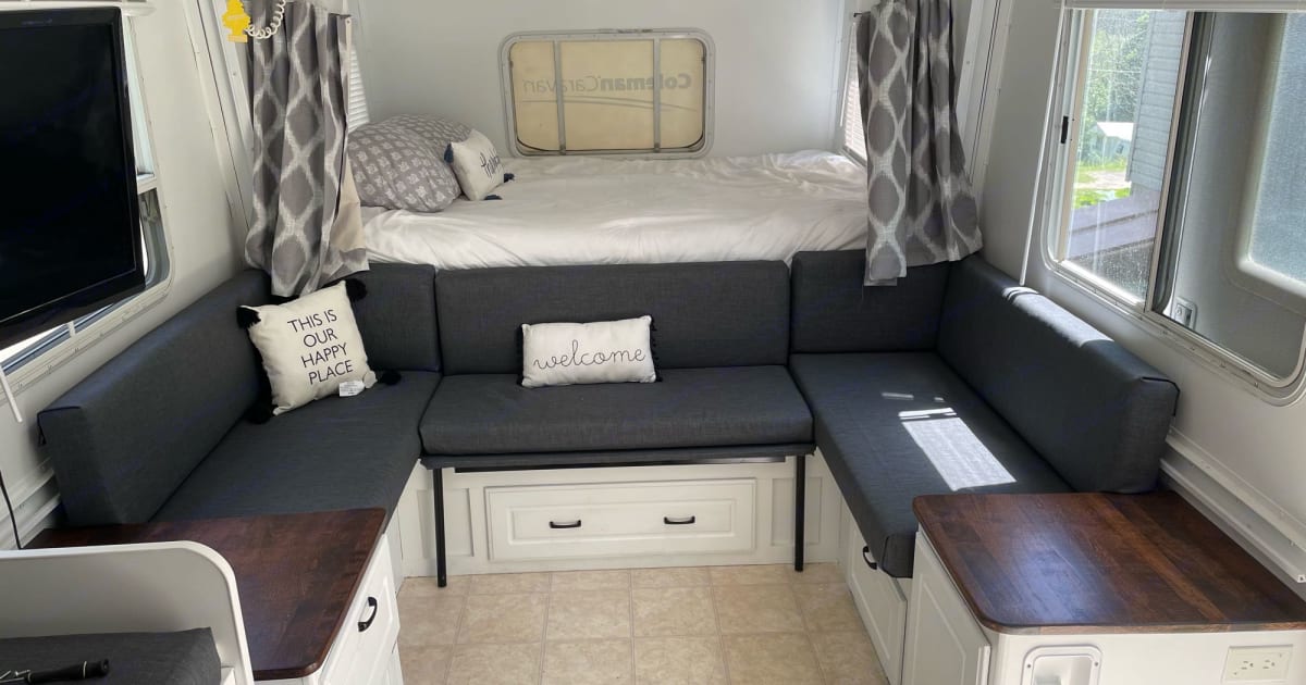 2003 Coleman Caravan Travel trailer Rental in Hallstead, PA Outdoorsy