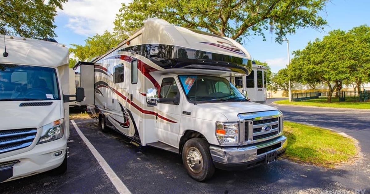 2018 Jamboree Jamboree Motorhome Class C Rental in Stockbridge, GA