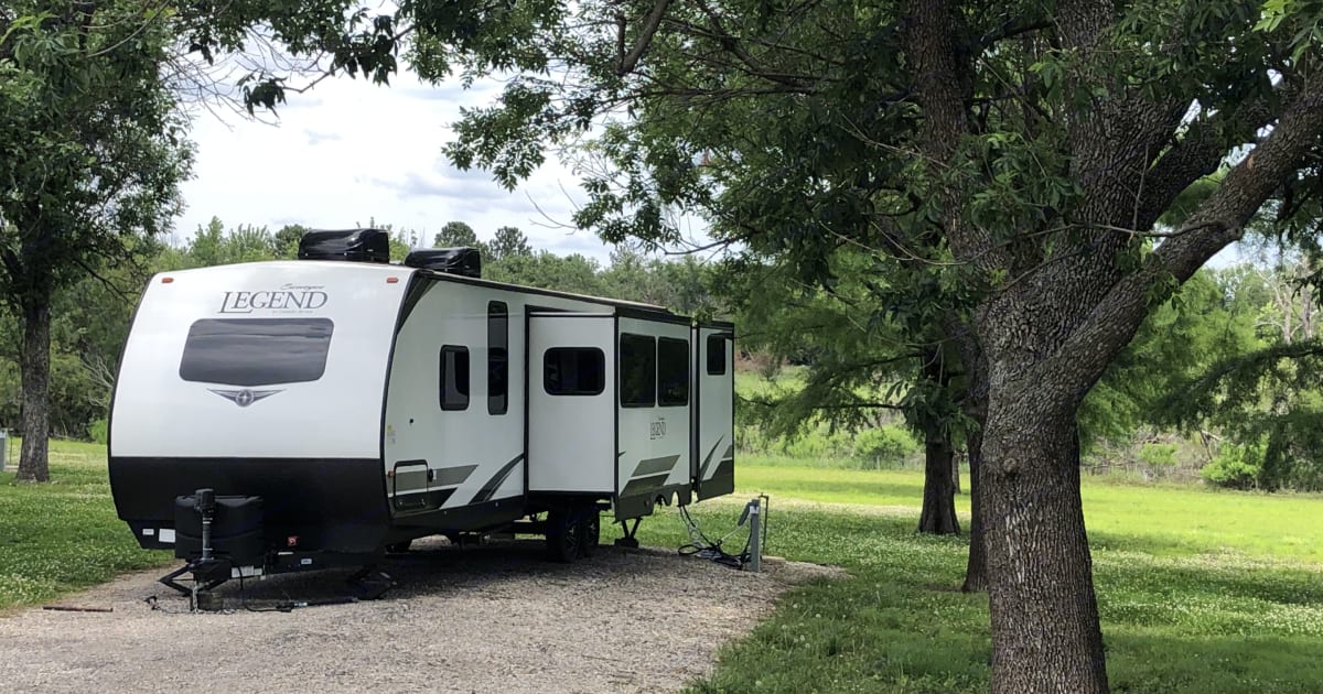 2021 Forest River SURVEYOR LEGEND 320BHLE Travel trailer Rental in LEBO