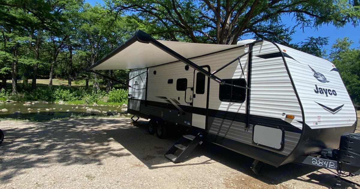 2022 Jayco Jayflight SLX8 284BHS Travel Trailer Rental in Seguin, TX
