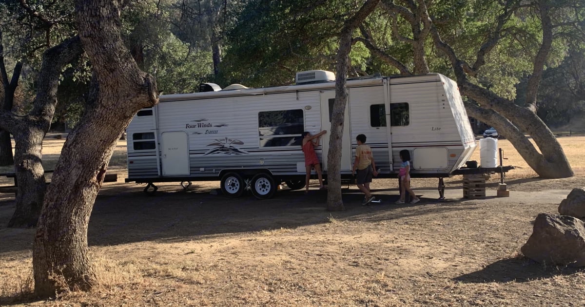 2005 Four Winds Four Winds Trailer Travel trailer Rental in Escondido