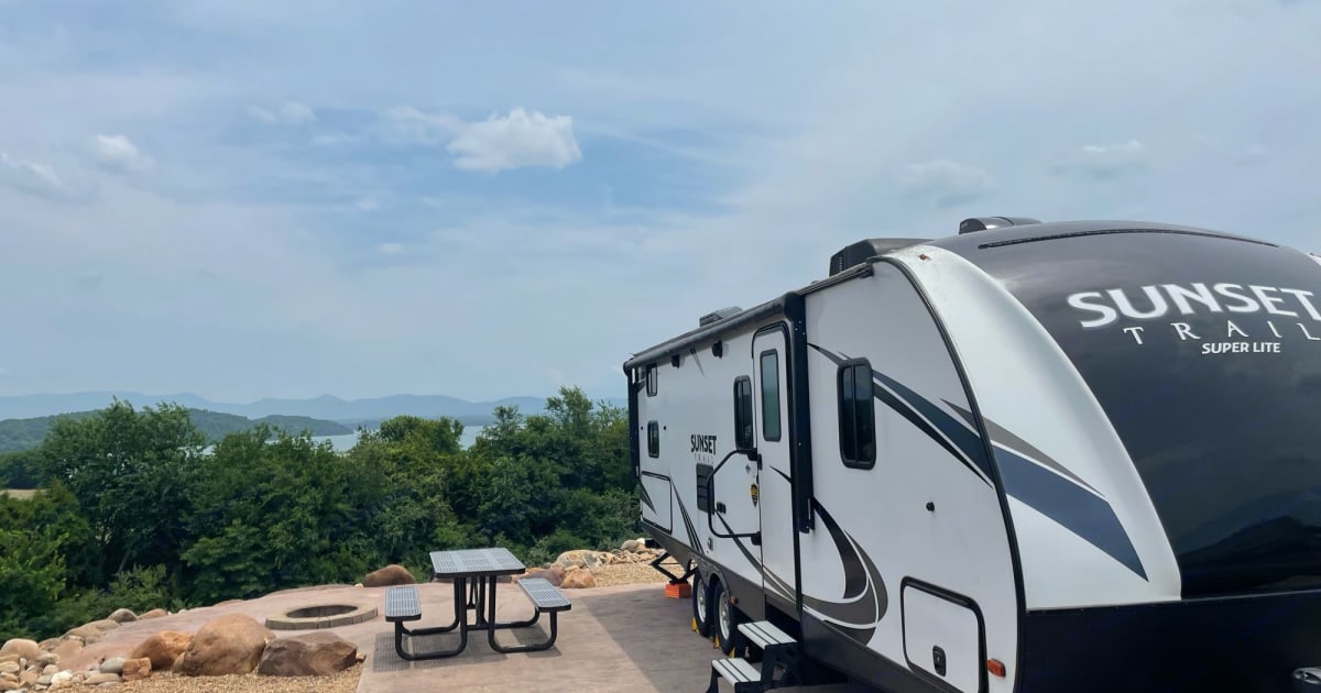 2019 Crossroads RV Sunset Trail Super Lite Travel trailer Rental in