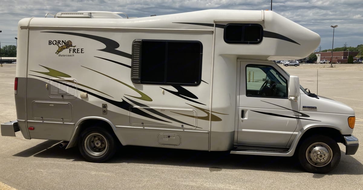 2007 Born Free Born Free Motorhome Capucine Rental in Watertown, WI