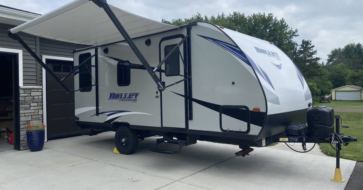 Photos 2019 Keystone RV Bullet Crossfire Travel trailer Rental in