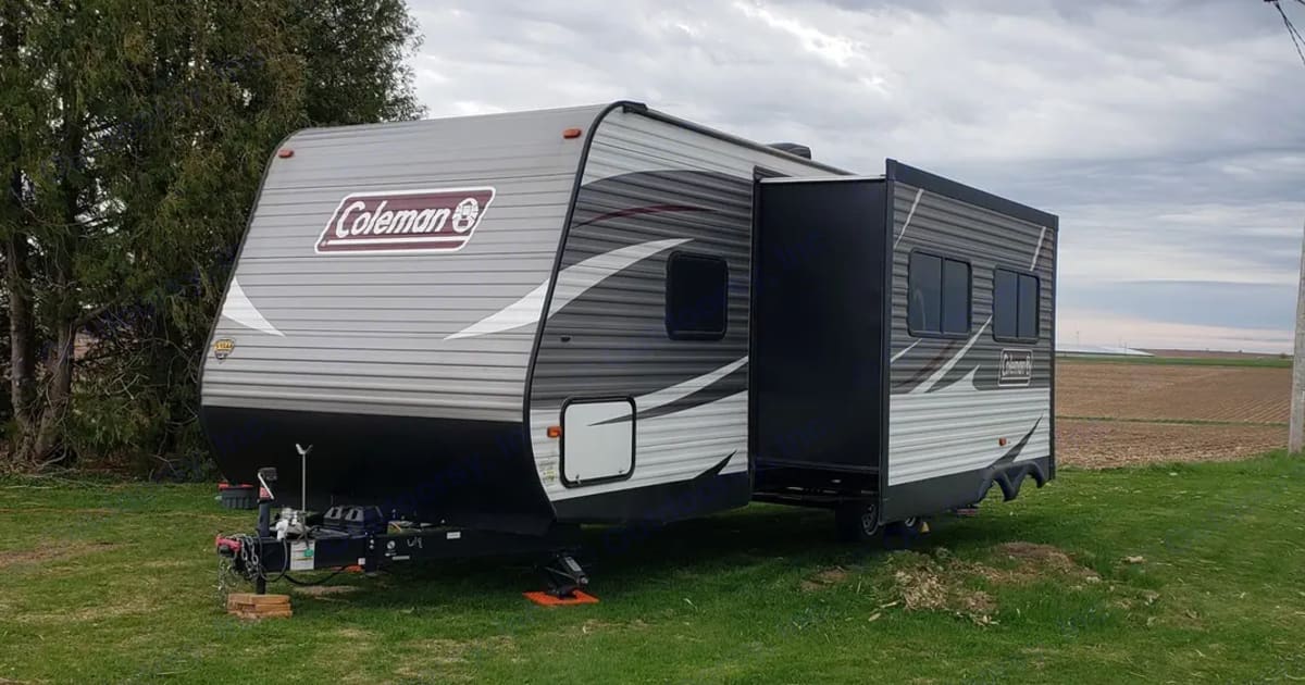 2018 Coleman Lantern 263BH Travel trailer Rental in Darlington, WI