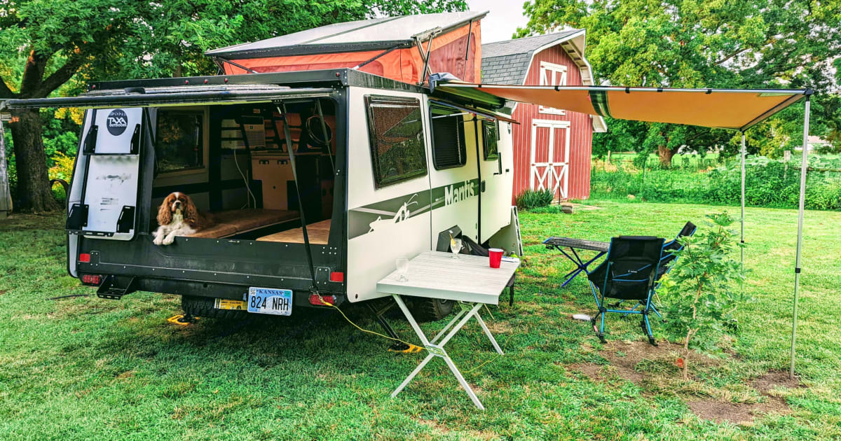 2021 TAXA Outdoors Mantis Camper Travel Trailer Rental in Park City, KS