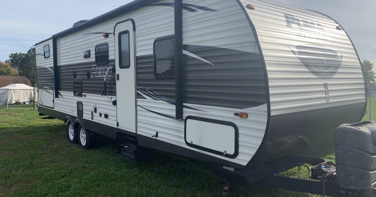 2016 Palomino Puma Travel trailer Rental in SHEPHERDSVILLE, KY Outdoorsy