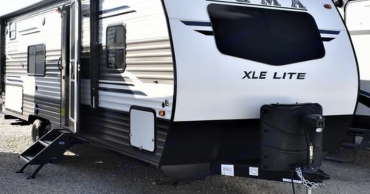 2022 Palomino XLE lite Travel trailer Rental in Converse, TX Outdoorsy