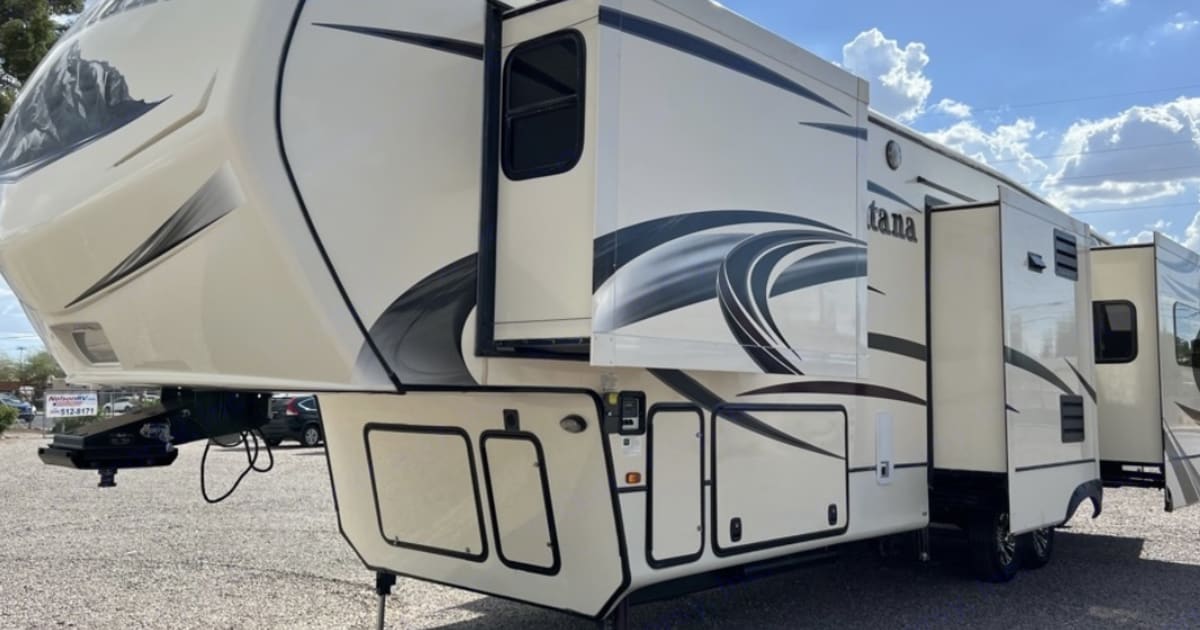 2015 Keystone RV Montana Fifthwheel Rental in Mancelona, MI Outdoorsy