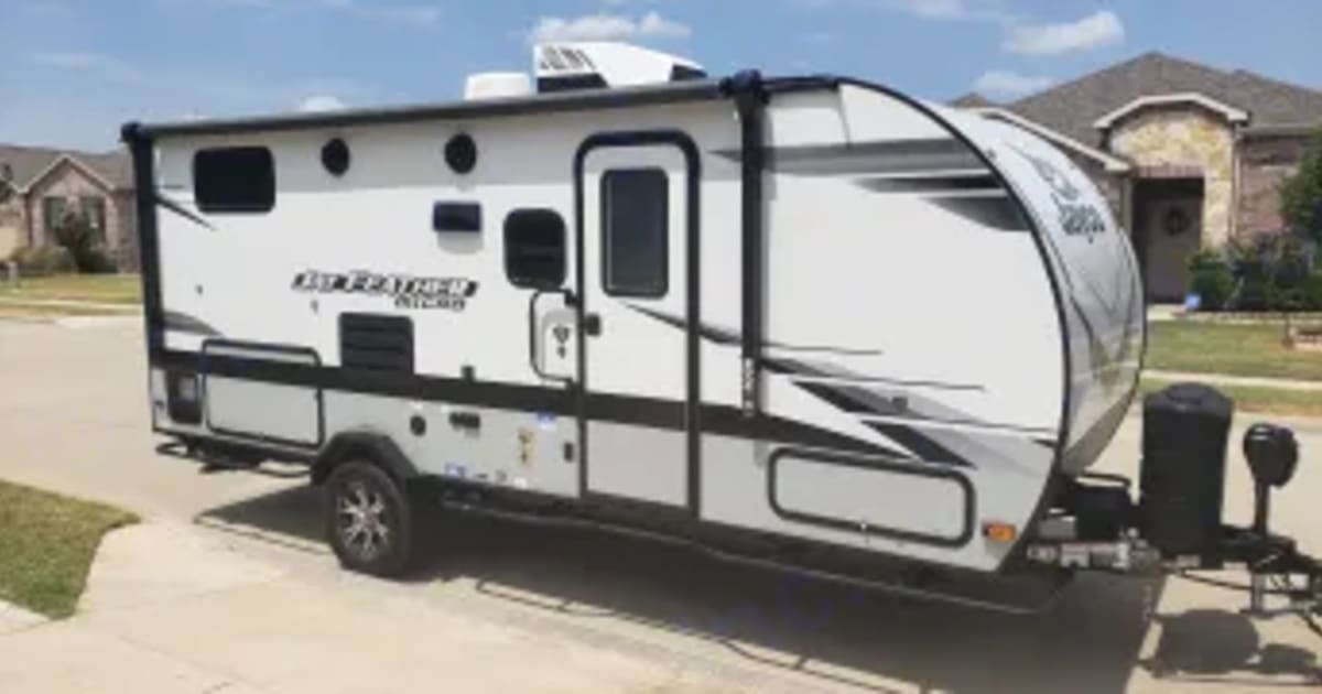2022 Jayco Jay Feather Micro Travel Trailer Rental in Haslet, TX