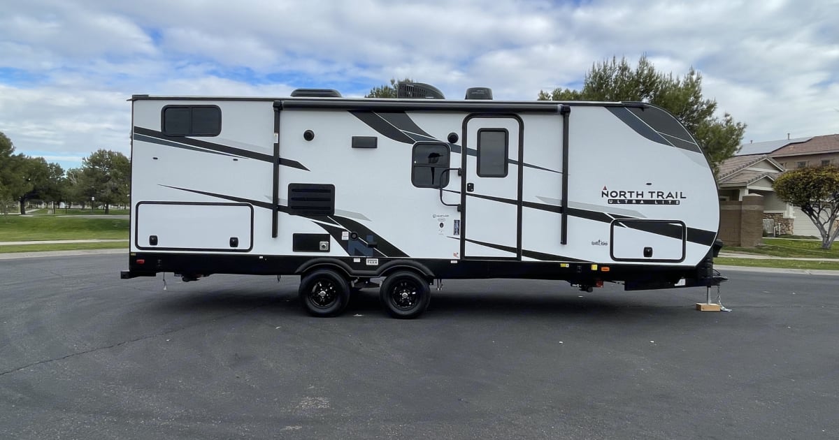 2022 Heartland North Trail Travel trailer Rental in Quartzsite, AZ