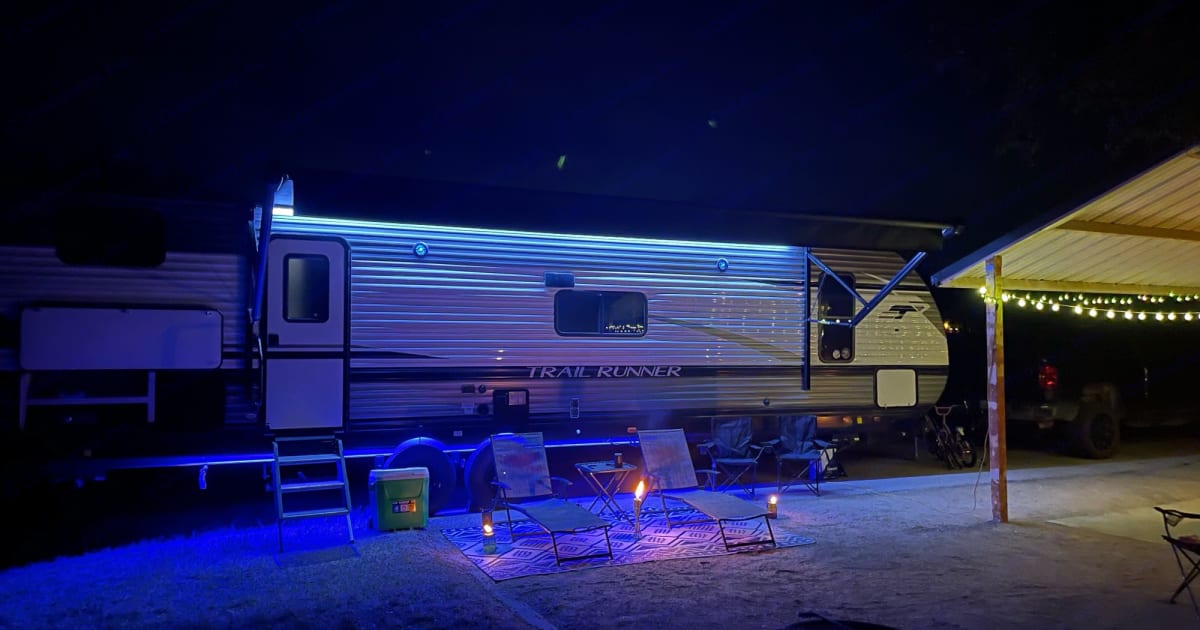 2022 Heartland Trail Runner 31DB Travel trailer Rental in Woodway, TX