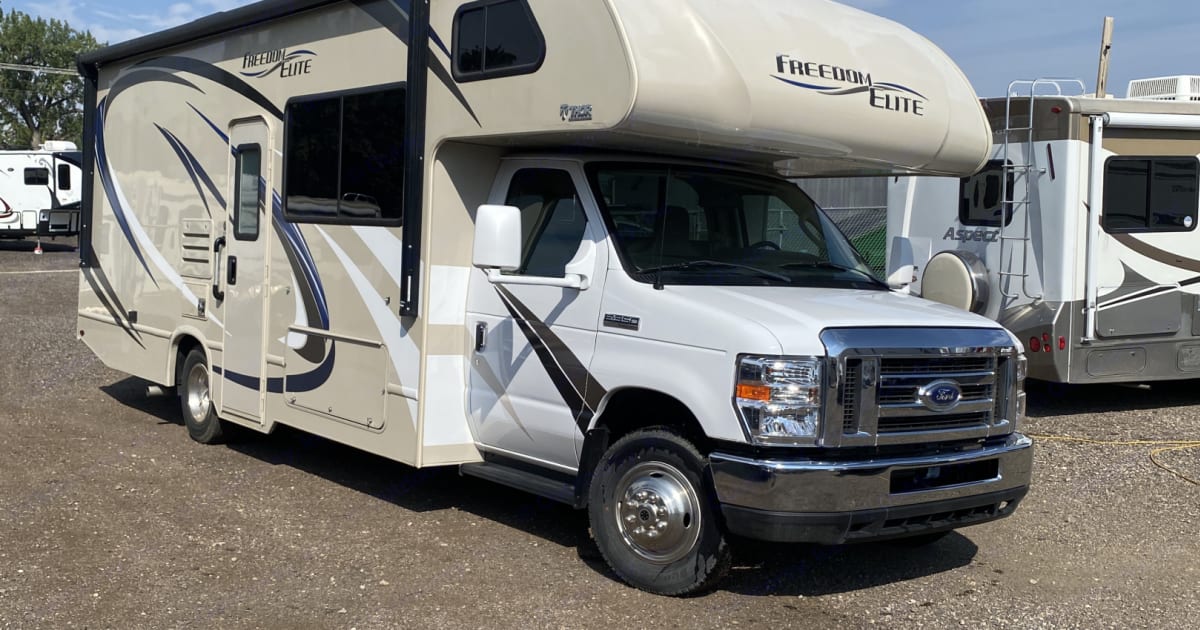2017 Thor Freedom Elite Class C Rental in Loveland, CO | Outdoorsy