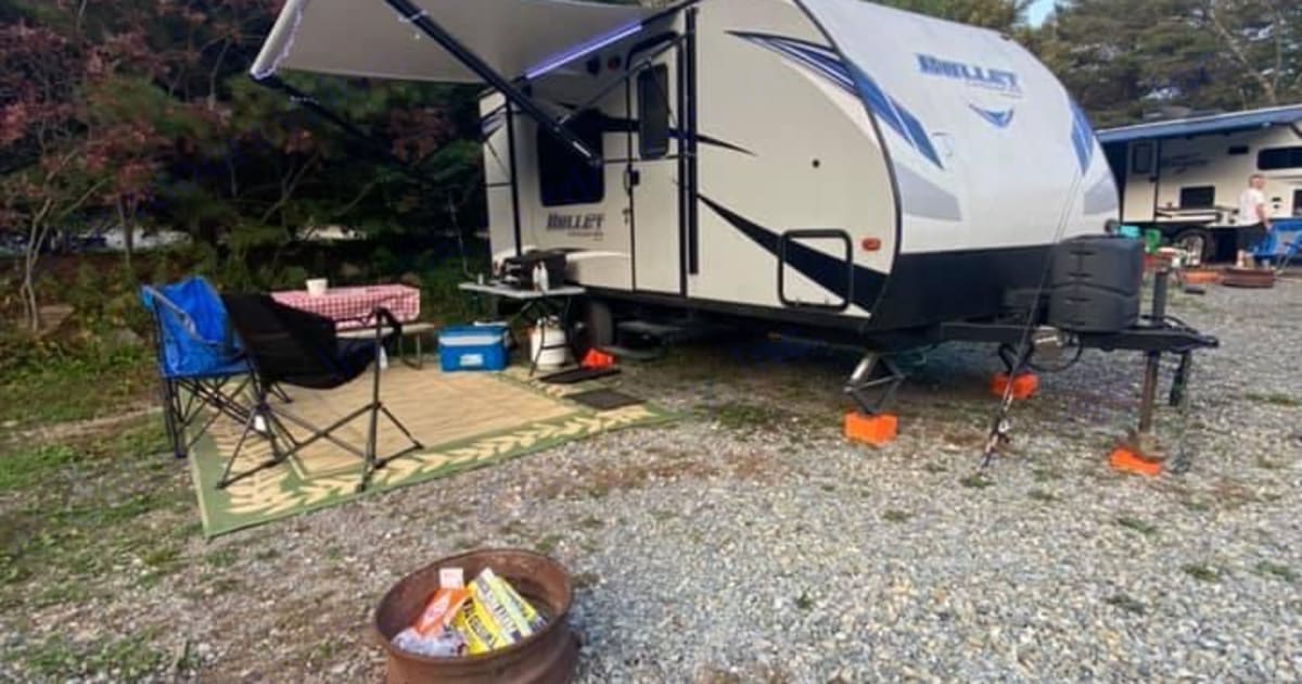 2018 Keystone RV Bullet Crossfire Travel trailer Rental in West