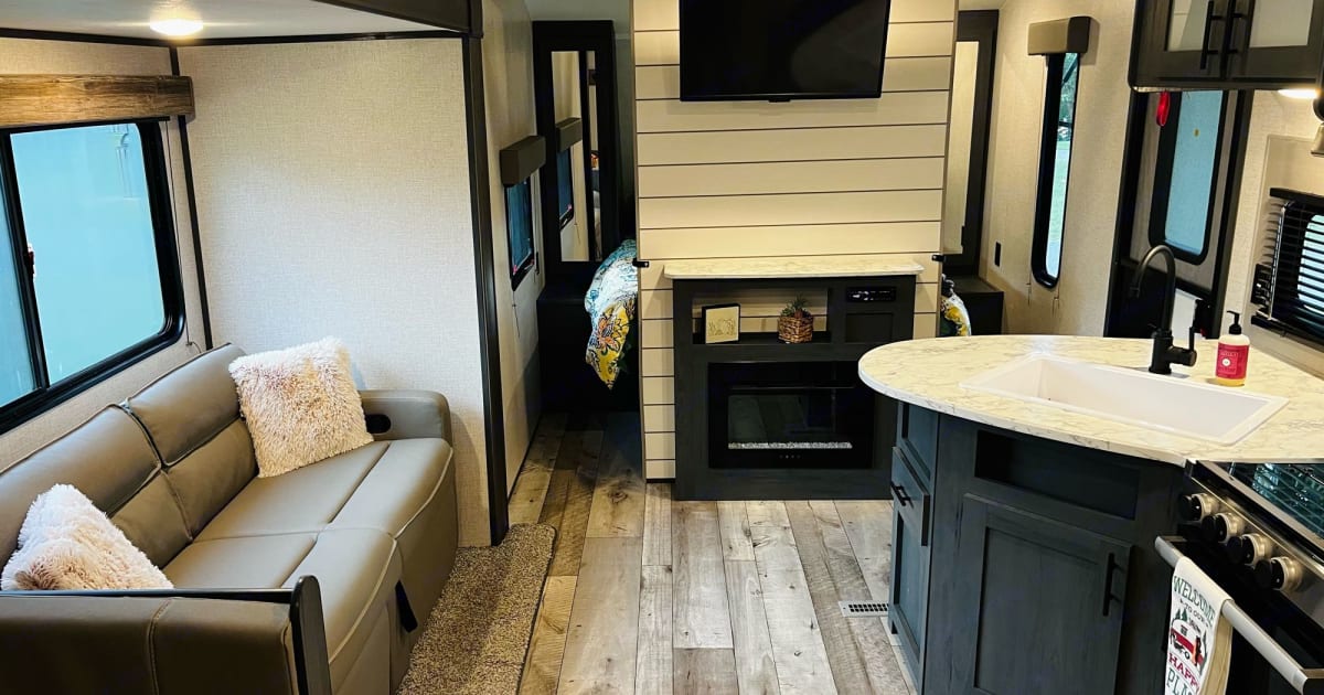 2022 Dutchman Aspen Trail LE Travel trailer Rental in Rossville, GA