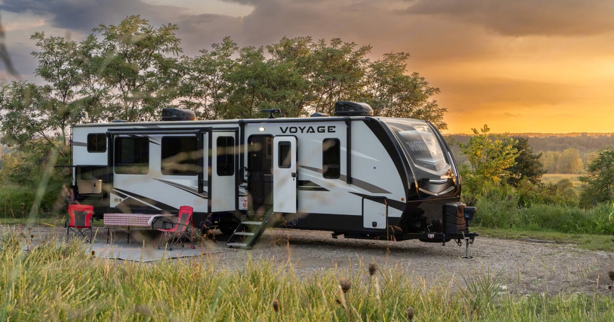 2021 Winnebago Voyage Travel trailer Rental in Evansville, IN Outdoorsy