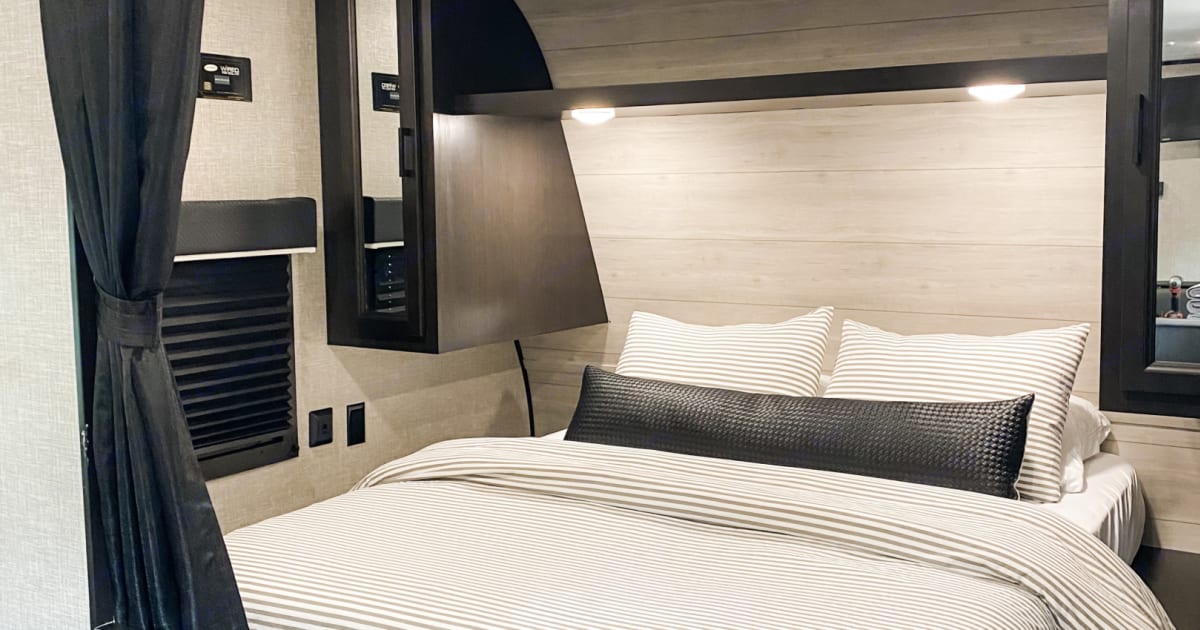 2022 Jayco Jay Flight SLX Travel trailer Rental in Wildomar, CA Outdoorsy