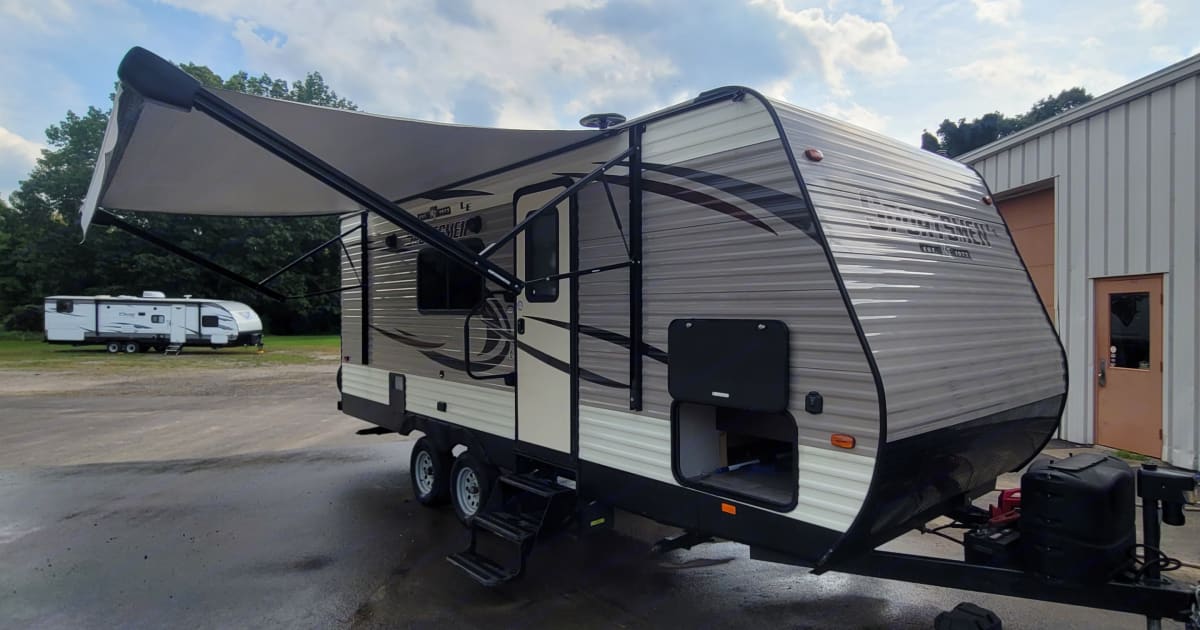 2018 KZ Sportsmen Travel trailer Rental in Madison, OH Outdoorsy