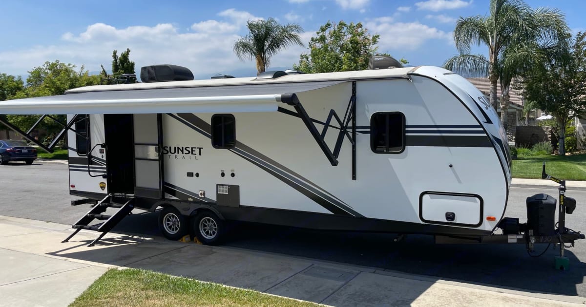 2019 Crossroads RV Sunset Trail Super Lite Travel trailer Rental in