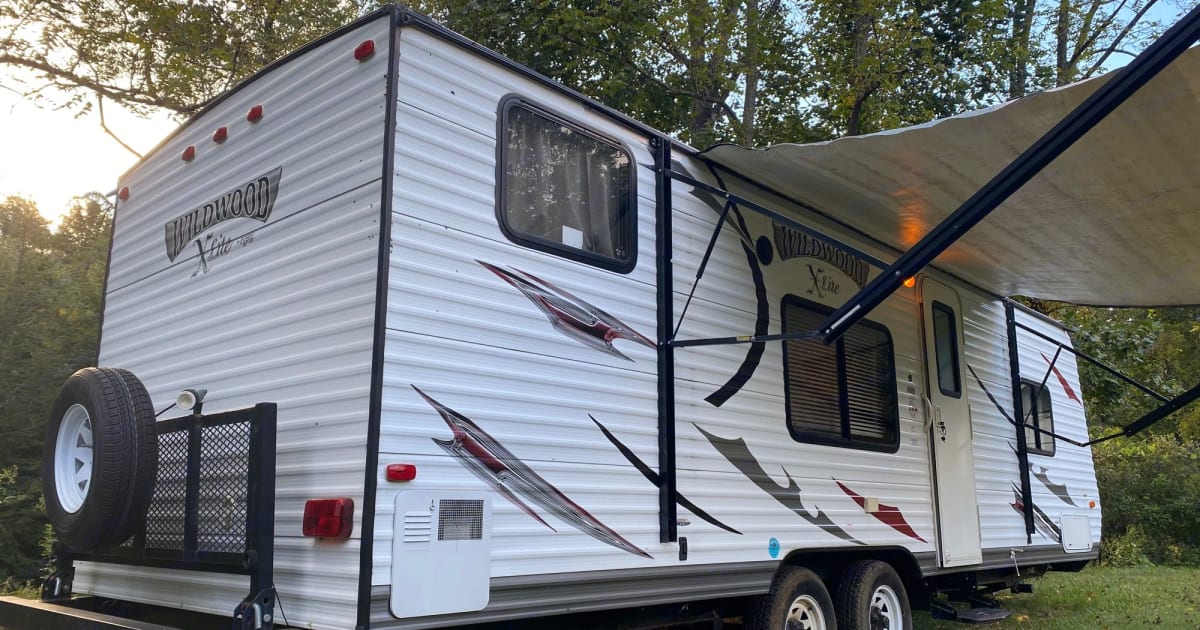 2013 Wildwood 261BHXL Travel trailer Rental in Candler, NC Outdoorsy