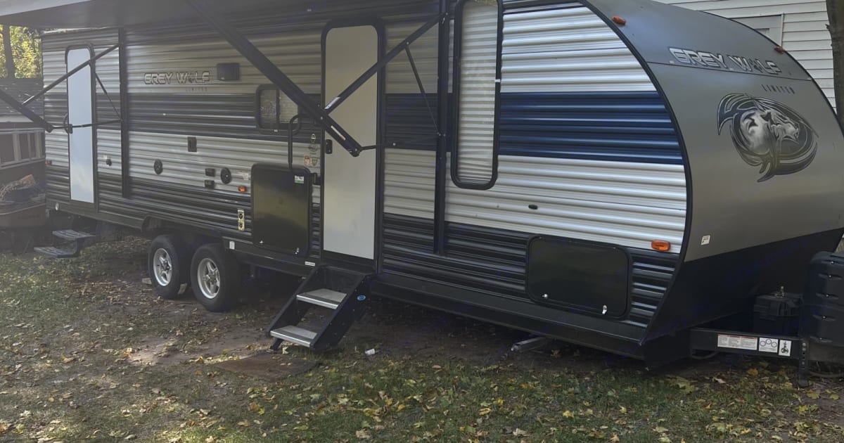2021 Forest River Cherokee Grey Wolf Travel trailer Rental in Ann Arbor