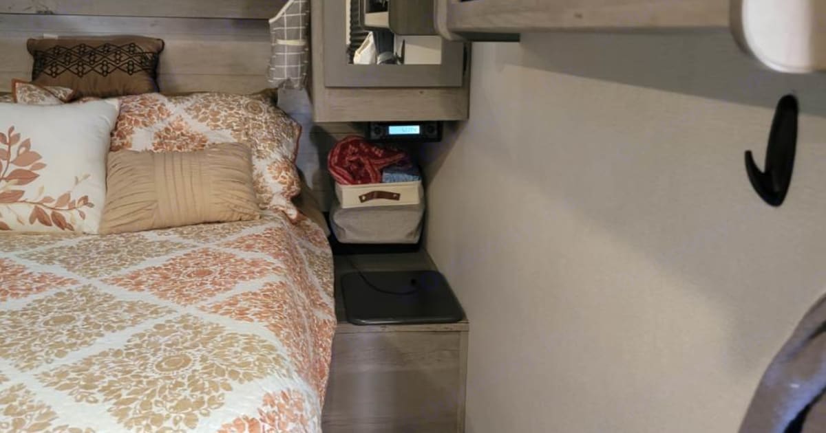 2021 Keystone RV Outback UltraLite Travel trailer Rental in Jackson