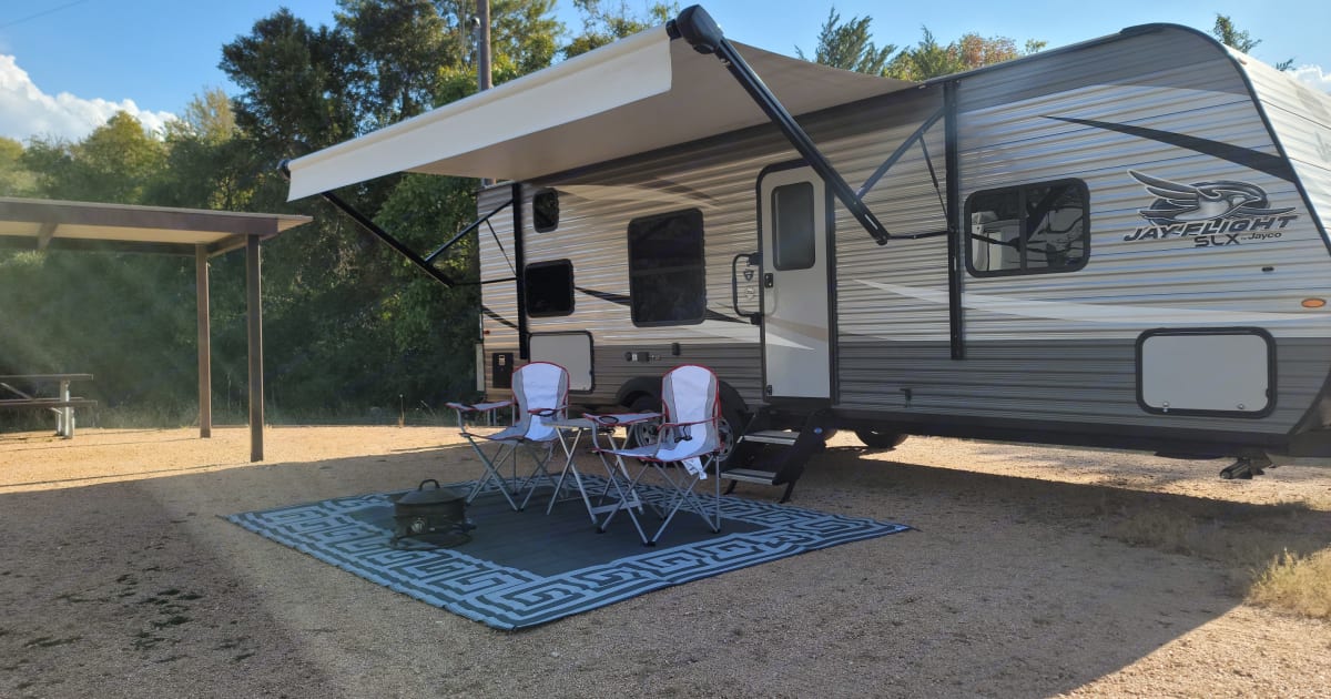 2021 Jayco Jay Flight SLX Travel trailer Rental in Brenham, TX Outdoorsy