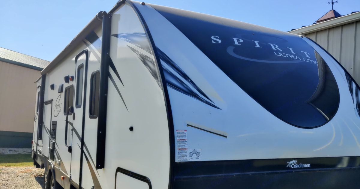 2018 Coachmen Spirit Travel trailer Rental in Tolono, IL Outdoorsy