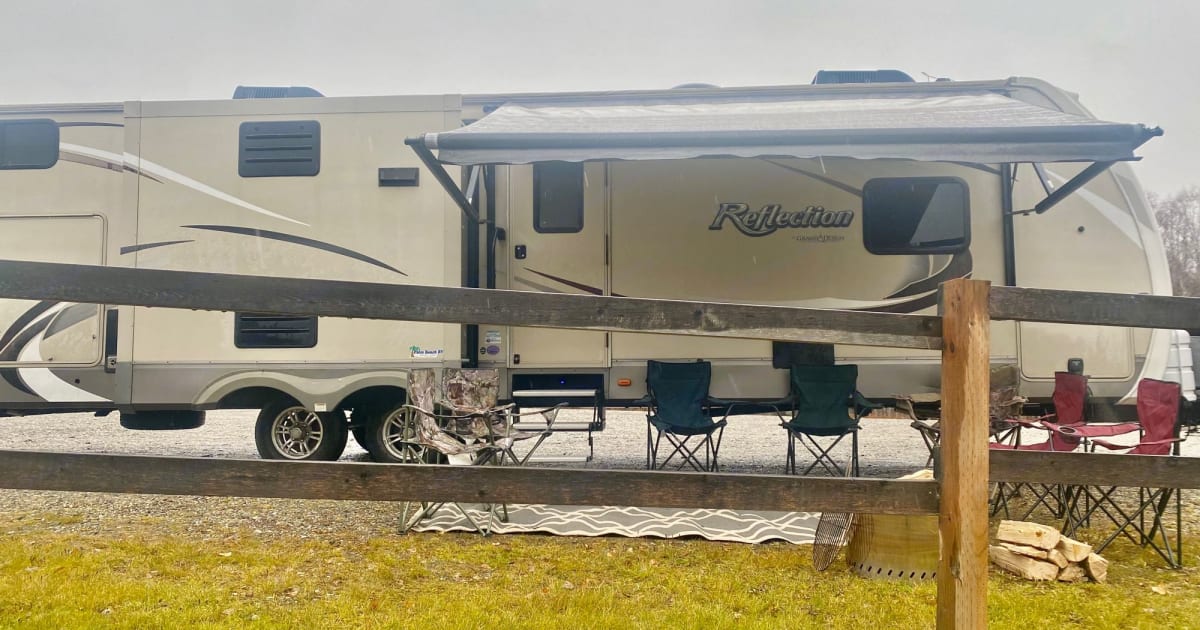 2016 Grand Design Reflection Travel trailer Rental in North Pole, AK