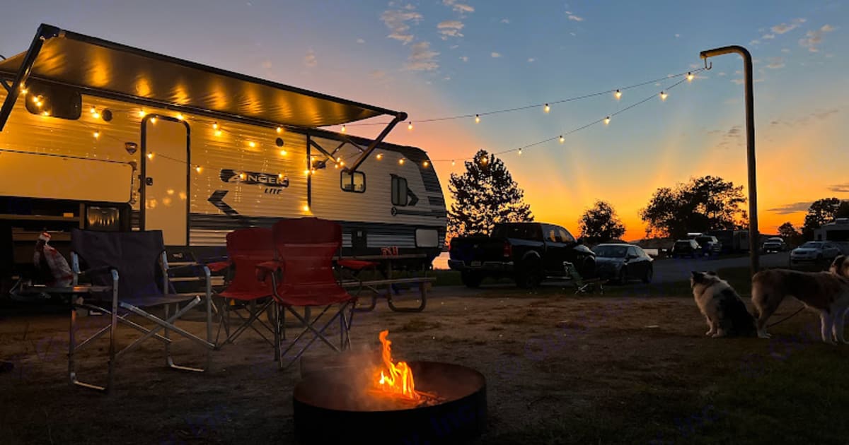 2022 Crossroads RV Zinger Lite Travel trailer Rental in Canton, GA