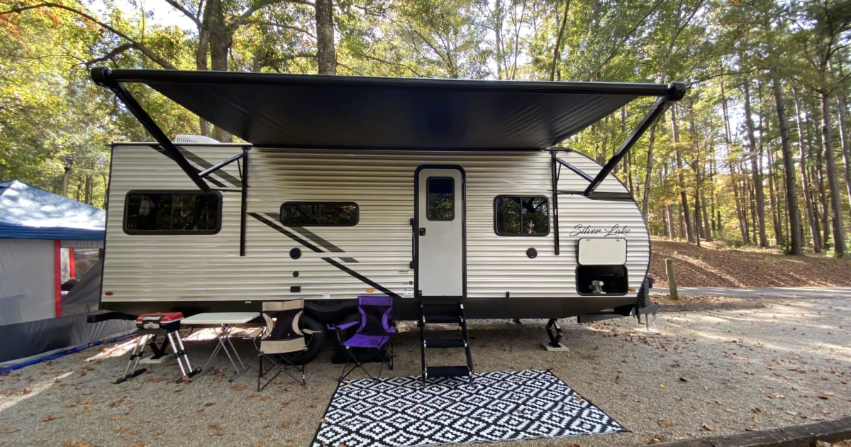 2022 East to West Silver Lake Travel trailer Rental in Orlando, FL