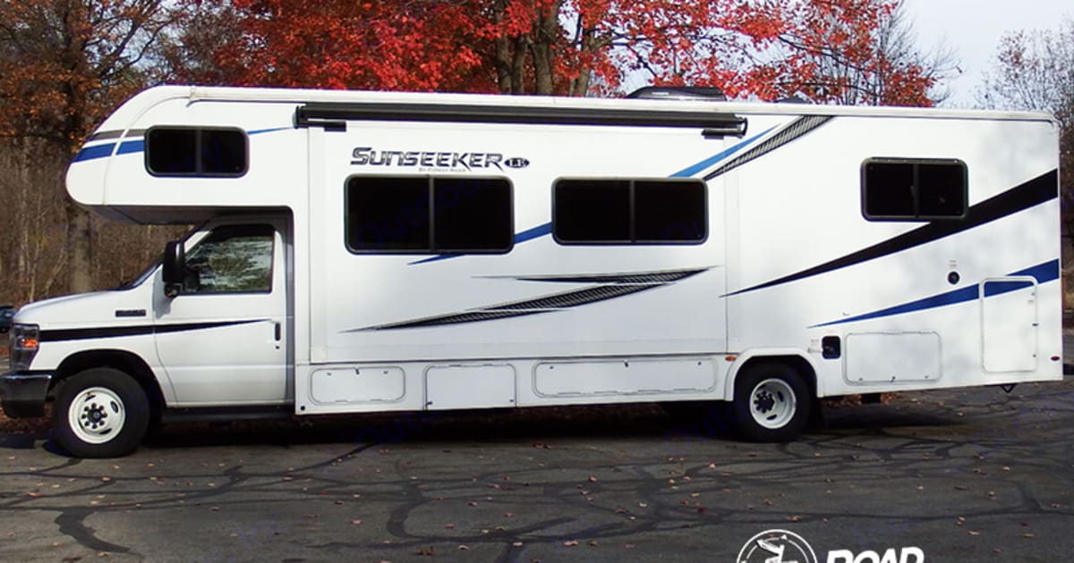2023 Forest River Sunseeker Motorhome Rental in Lorain, OH Outdoorsy