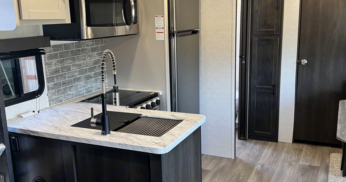 2022 Crossroads RV Cruiser Aire Travel trailer Rental in Spring creek