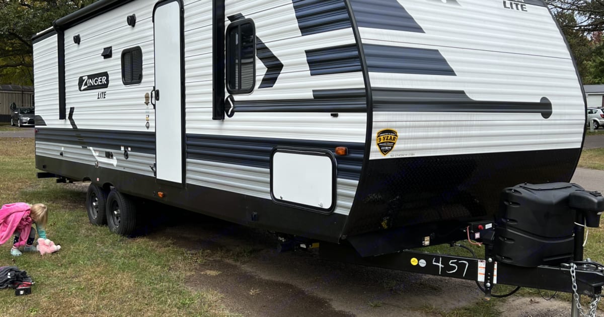 2022 Crossroads RV Zinger Lite Travel trailer Rental in Altoona, WI