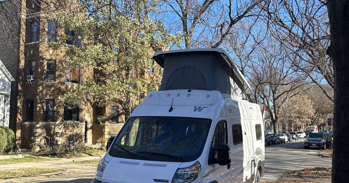 2023 Winnebago Winnebago Camper van Rental in Chicago, IL Outdoorsy