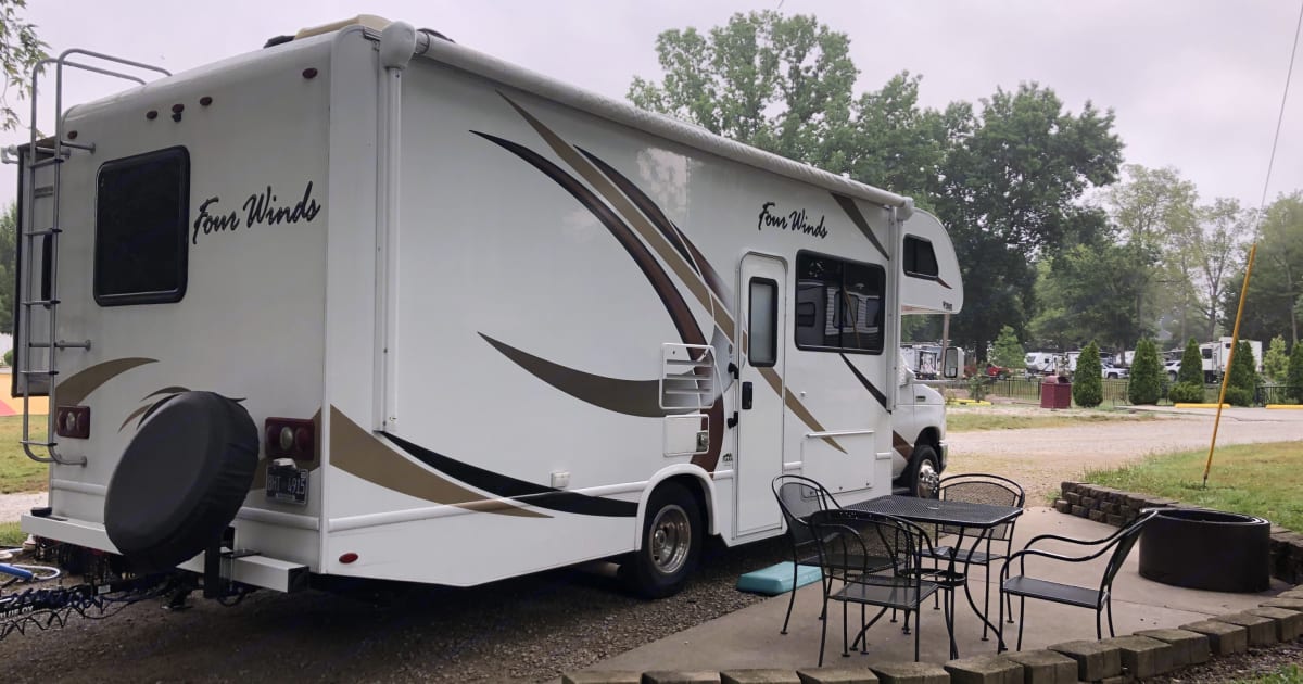 2018 Thor Motor Coach Four Winds Motorhome Rental in Nashville, TN