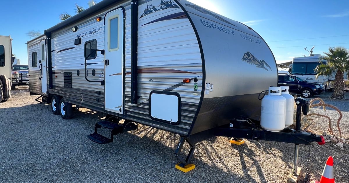 2015 Forest River Cherokee Grey Wolf Caravane rigide à double essieux