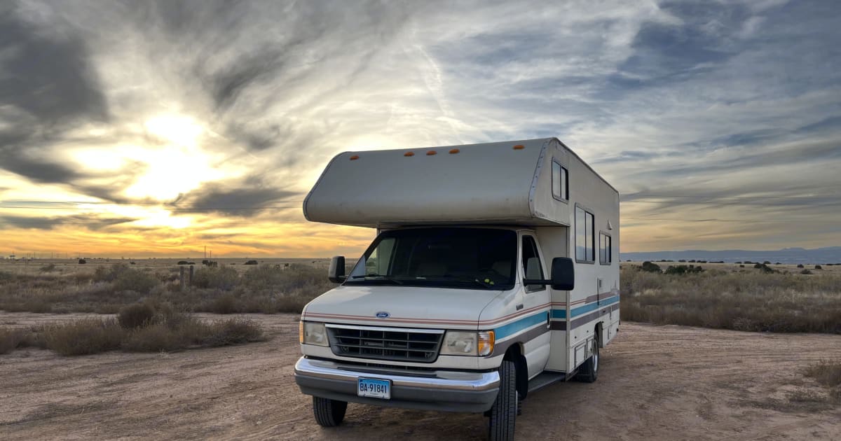 1994 Fleetwood Jamboree Searcher Class C Rental in Wethersfield, CT Outdoorsy