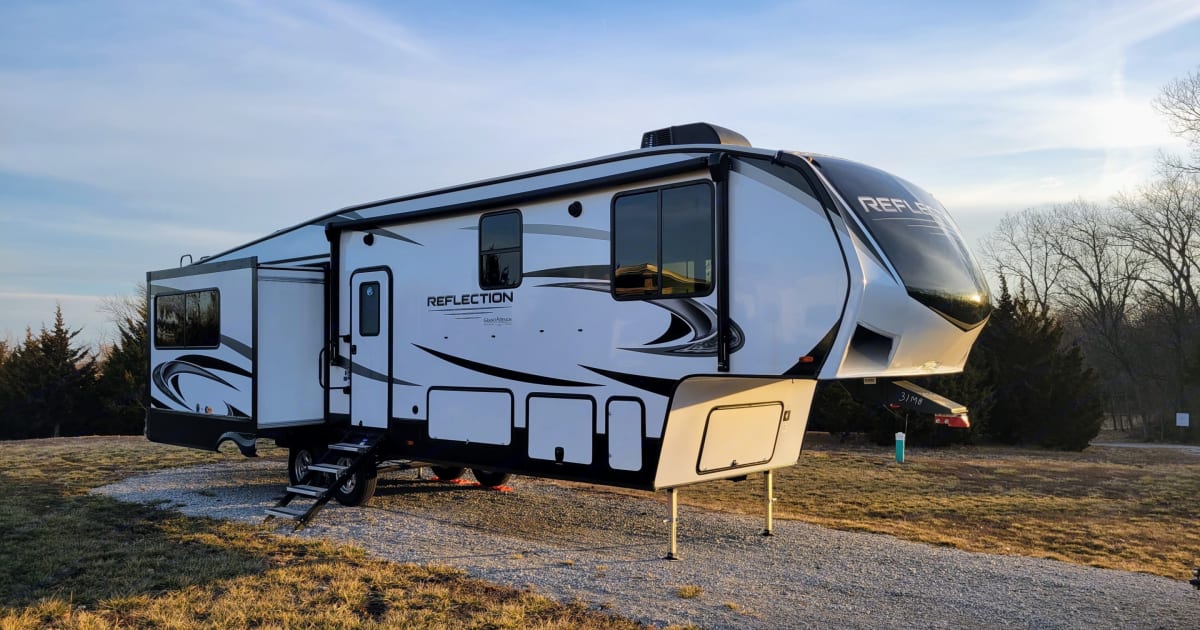 2022 Grand Design Reflection Fifthwheel Rental in Independence, MO