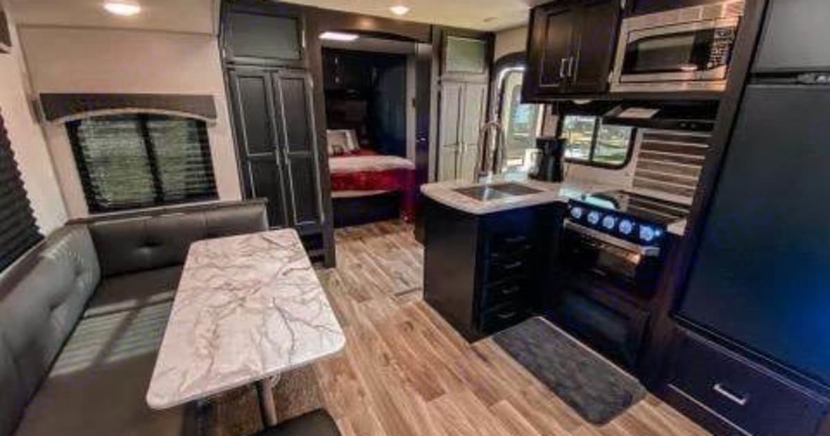 2020 Venture Rv Sporttrek Travel trailer Rental in Citrus Springs, FL
